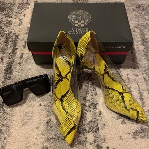 🔥NIB Vince Camuto Snake Print Pump in yellow🔥